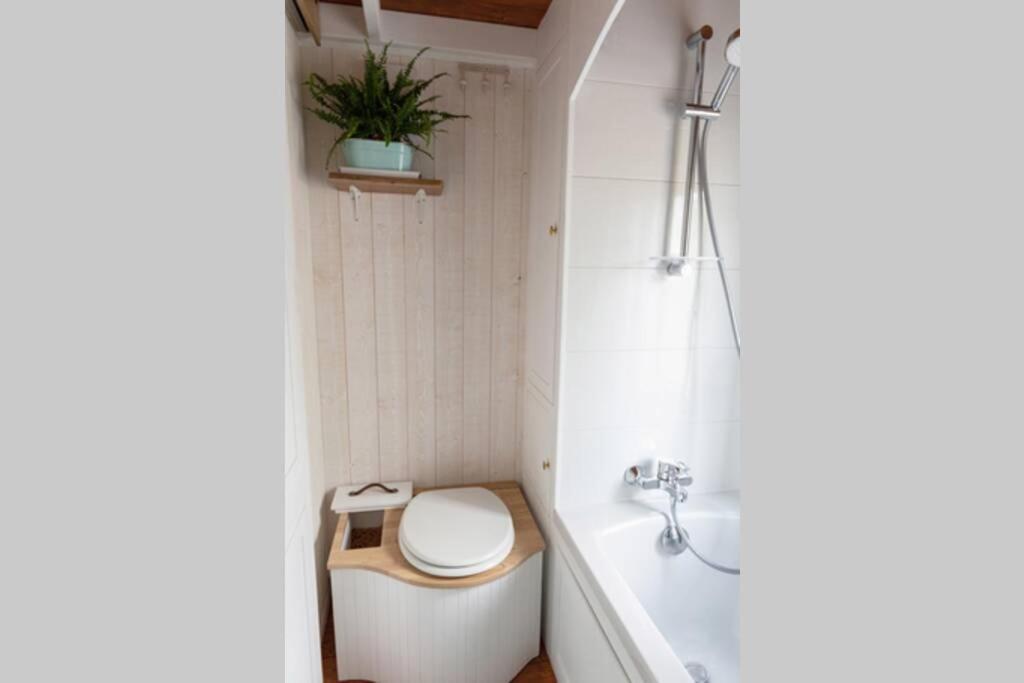 Tiny House En Baie Du Mont-Saint-Michel Villa Dol-de-Bretagne Exterior photo